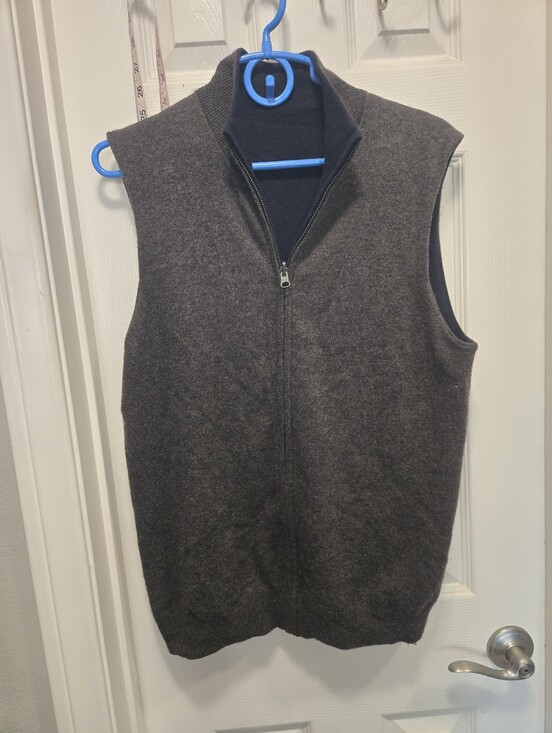 Other - Cashmere Reversiblee Full-Zip Wool Vest Brown/blue Size M?